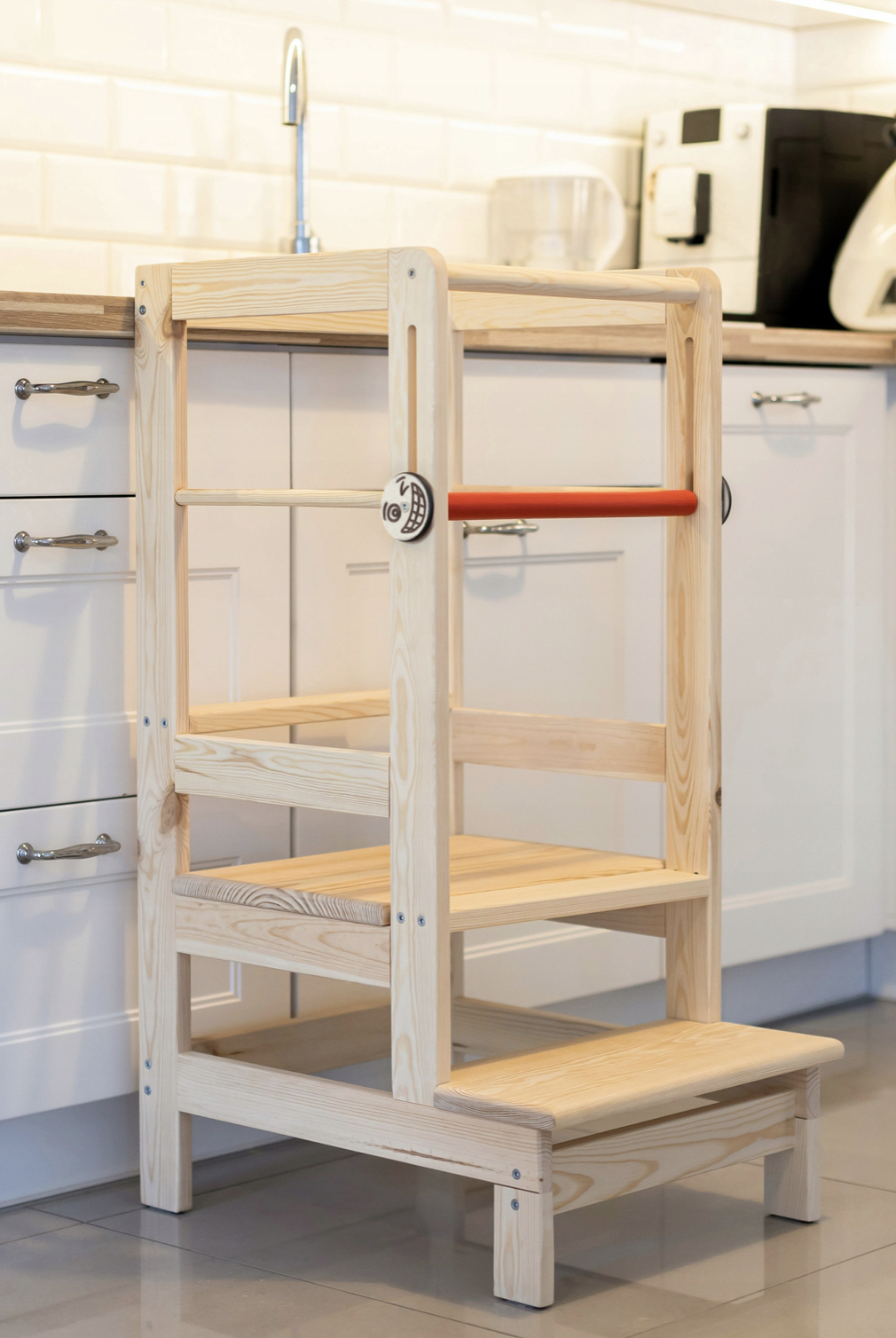Dřevěná učící věž Montessori Kitchen Helper - K03 - pomocník do kuchyně