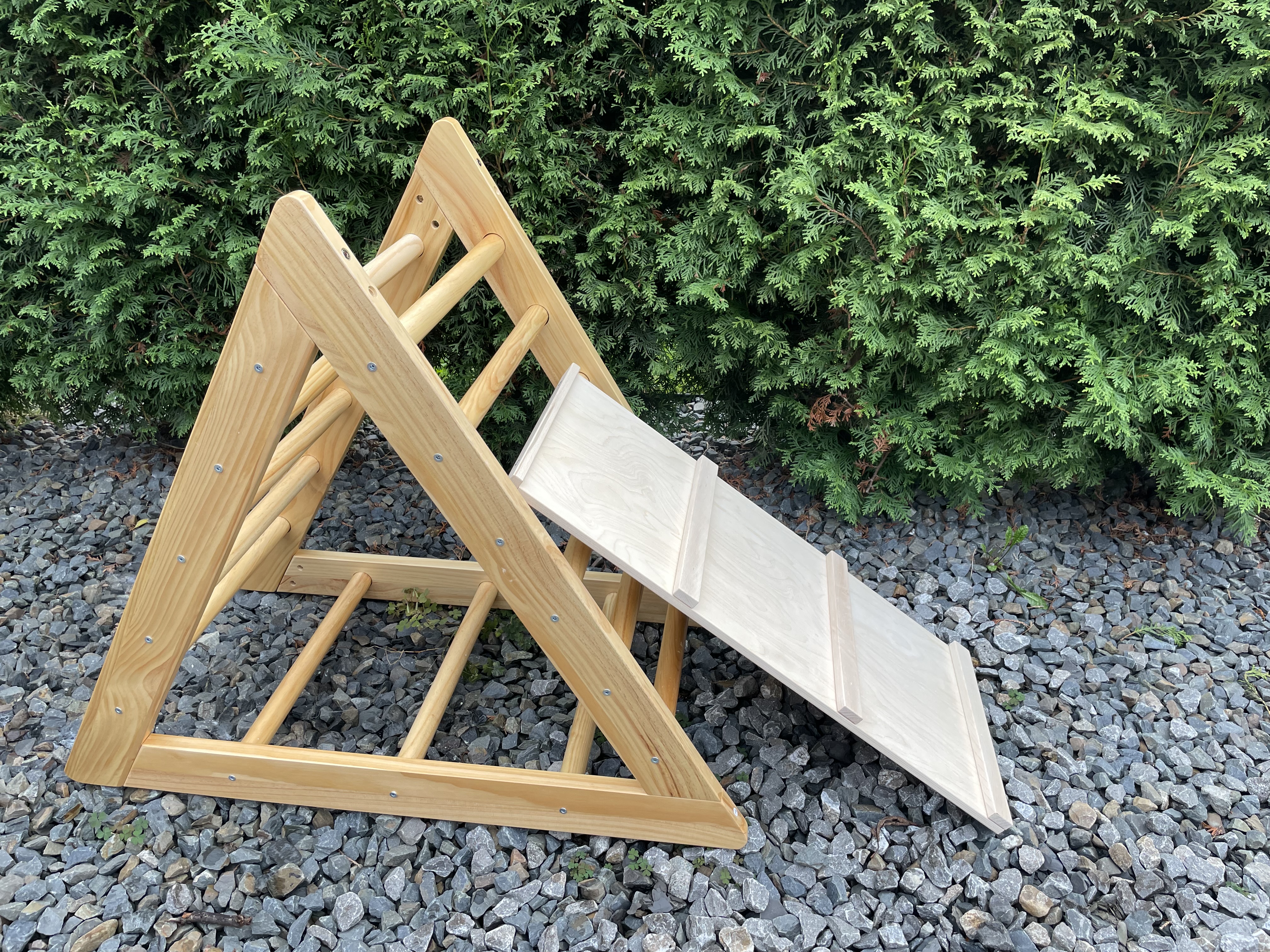 Dětský dřevěný Montessori Piklerův trojúhelník + dětská dřevěná skluzavka oboustranná 74,5 cm