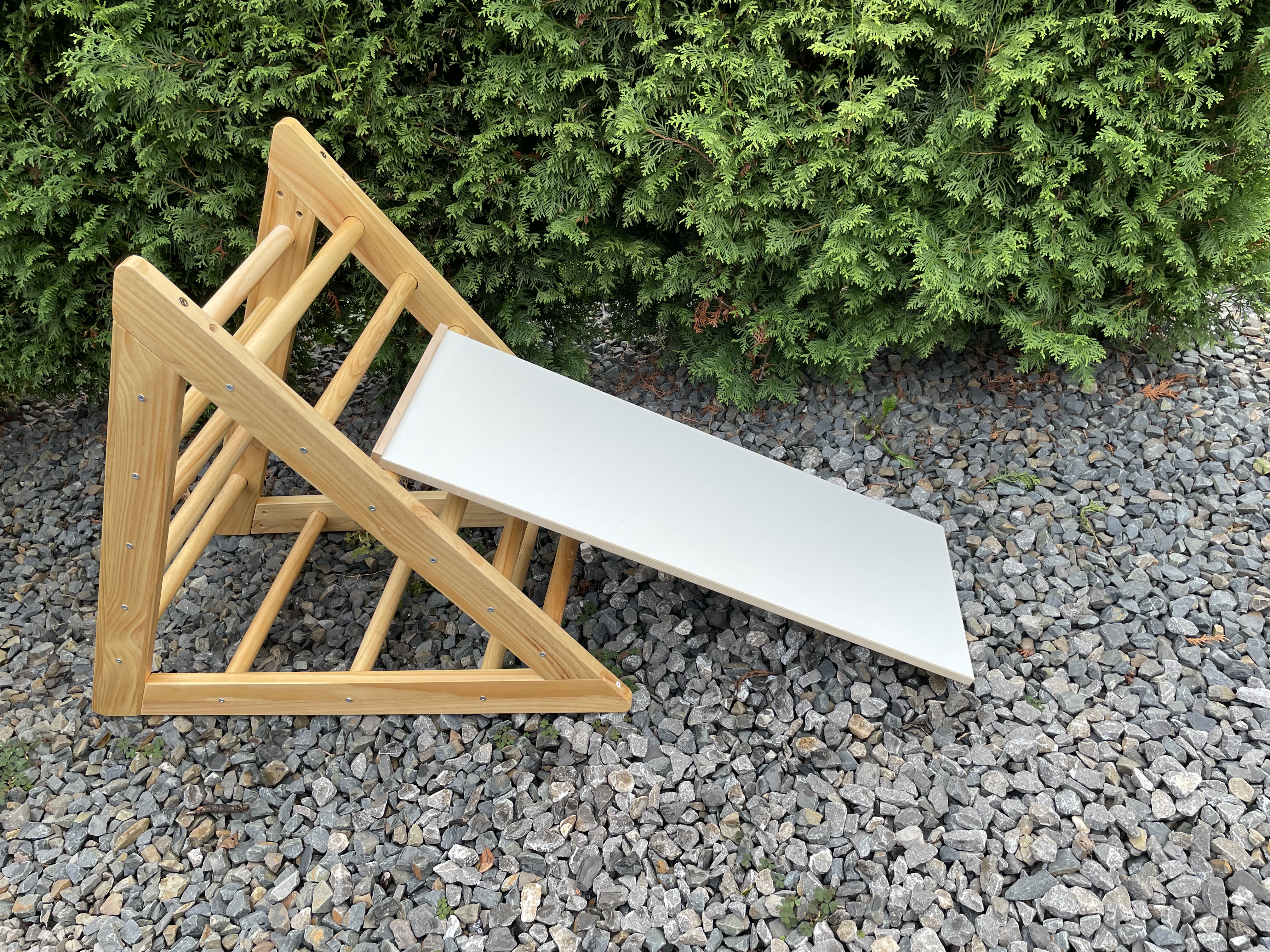 Dětský dřevěný Montessori Piklerův trojúhelník + dětská dřevěná skluzavka oboustranná 91 cm