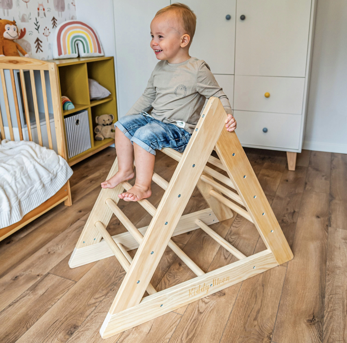 Dětský dřevěný Montessori Piklerův trojúhelník KiddyMoon